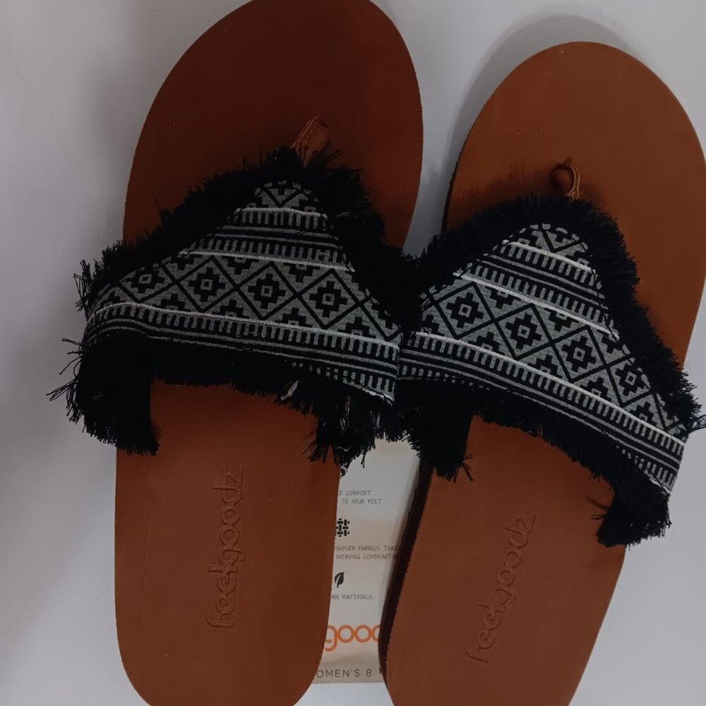 SANDAL